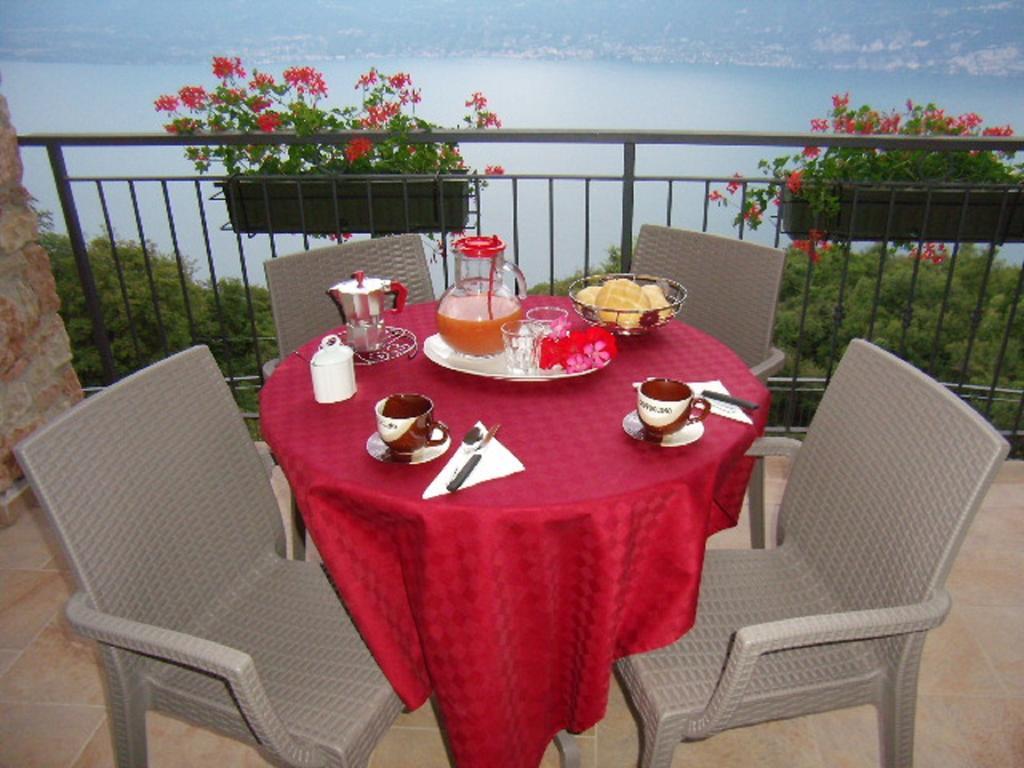 Aparthotel La Casa Di Pericle Brenzone sul Garda Pokoj fotografie